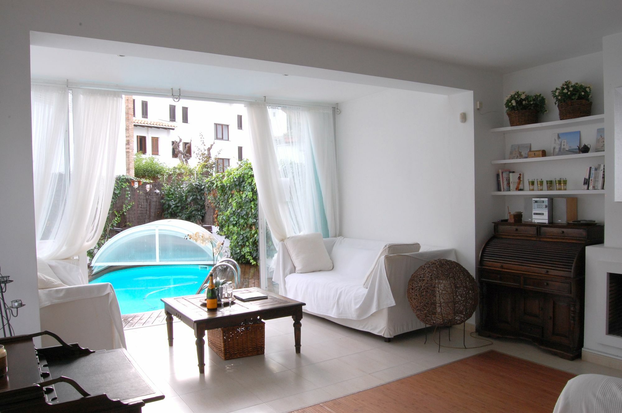 New Opening Villa Oasis Terramar Sitges Eksteriør billede